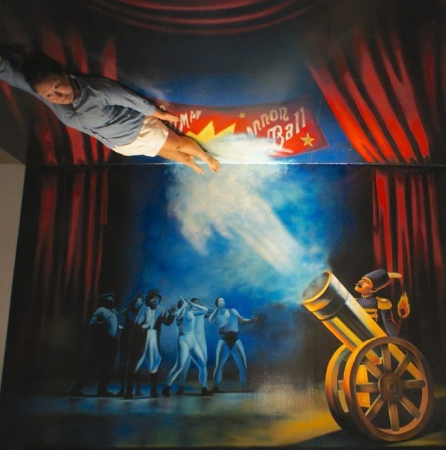Alive Museum | I'm a Ninja! Trick Art in Seoul 5 Alive Museum shooting out of a cannon