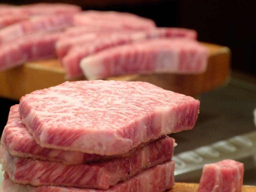 Steakland Kobe | Mouthwatering and Affordable Kobe Beef in Kobe 4 raw kobe beef