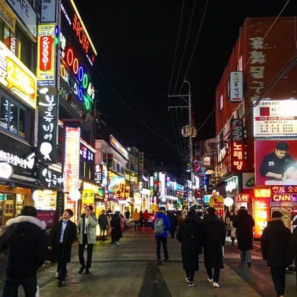 Seoul at Night | 29 Amazing Things for Insomniacs to do After Dark 39 food street near jamsilsaenae station