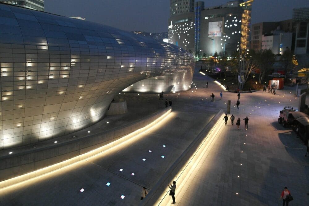 Seoul at Night | 29 Amazing Things for Insomniacs to do After Dark 46 Dongdaemun Design Plaza - Seoul at night