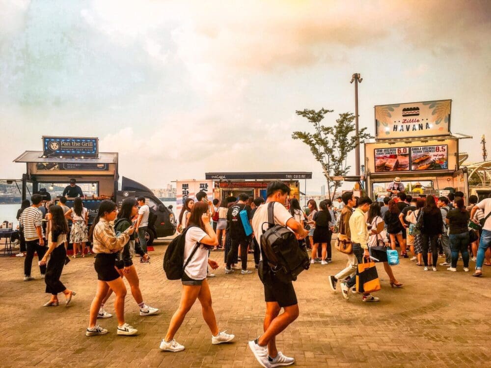 Seoul at Night | 29 Amazing Things for Insomniacs to do After Dark 27 seoul at night | food trucks