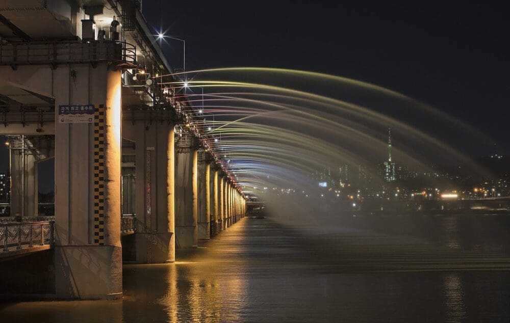 The Dazzling Banpo Bridge Rainbow Fountain | Current Schedule 2026 + How to Get There 11 banpo bridge rainbow fountain