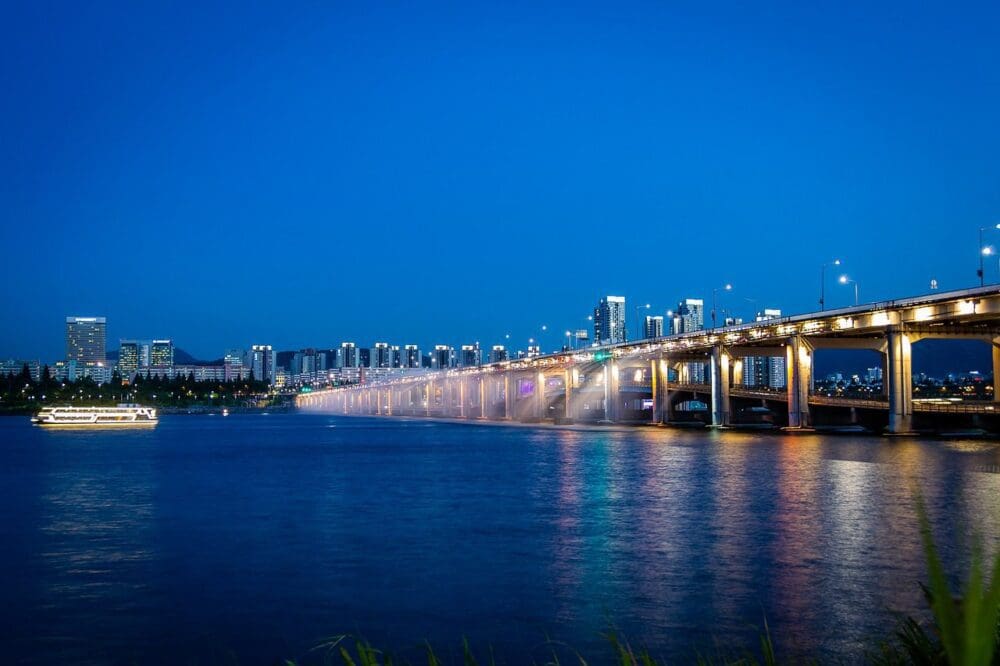 < Miniature Life ・ Mitate Mind Review > Inside Tatsuya Tanaka's Witty and Surprising World 19 yeouido han river cruise