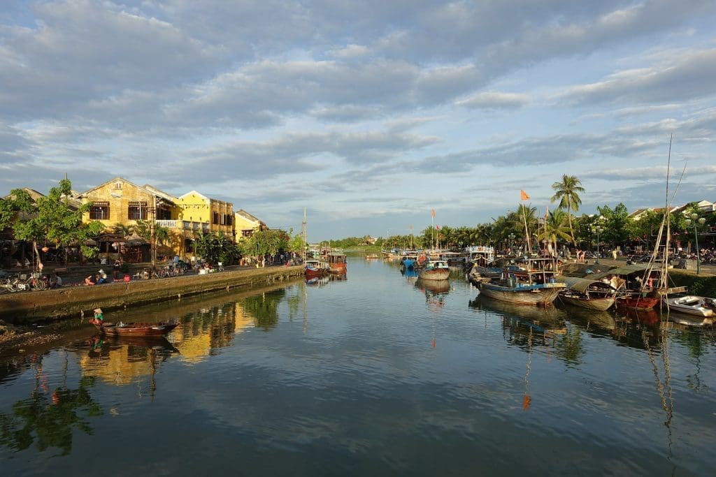Things to do in Hoi An | How to spend 3 Amazing Days 3 thu bon river hoi an