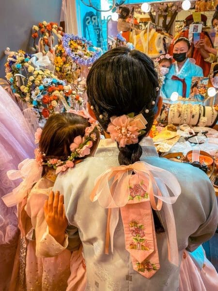 gyeongbokgung at night | hairstyling with hanbok rental