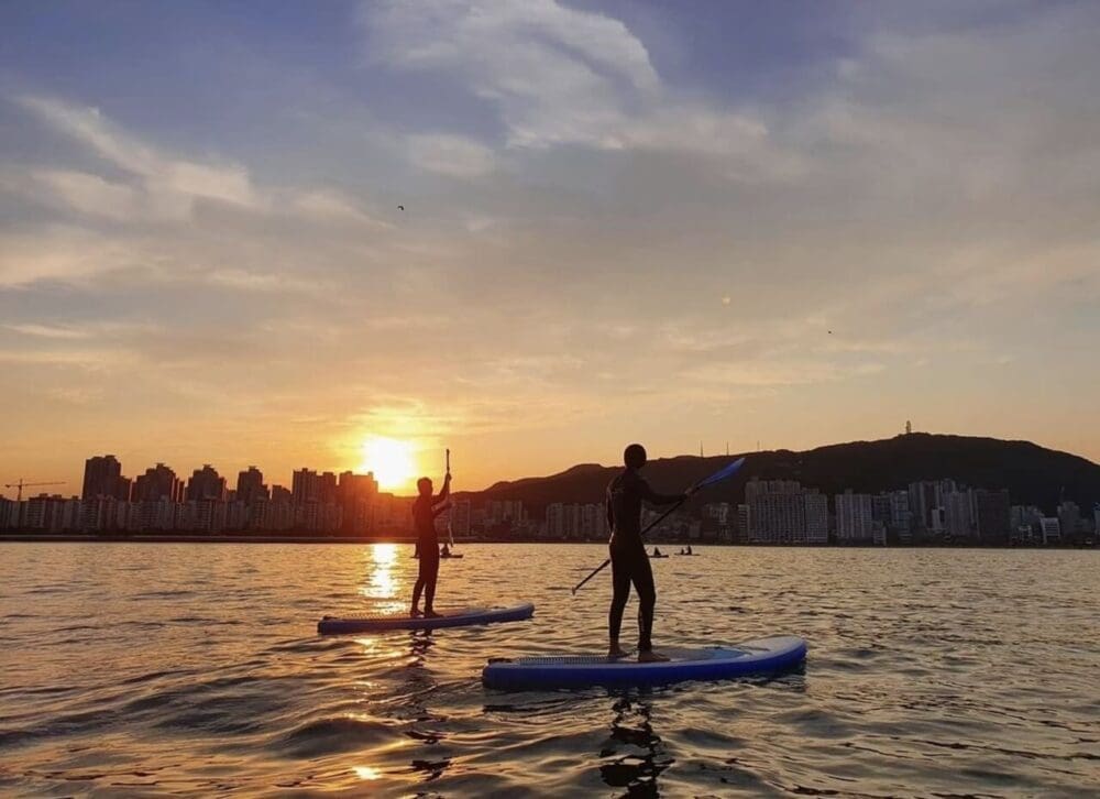 summer in korea | paddle boarding gwangalli beach busan