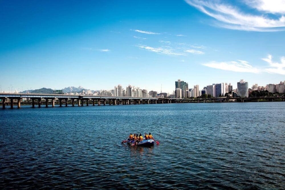 summer in korea | floating on the Hangang