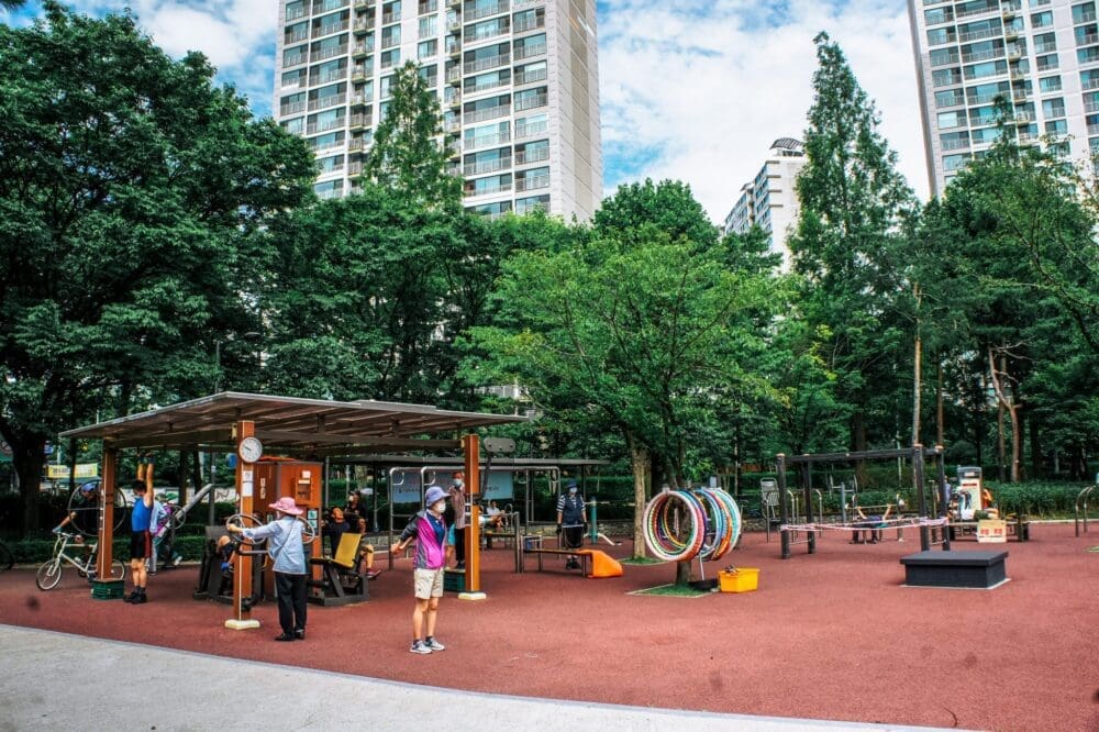 seokchon lake exercise area