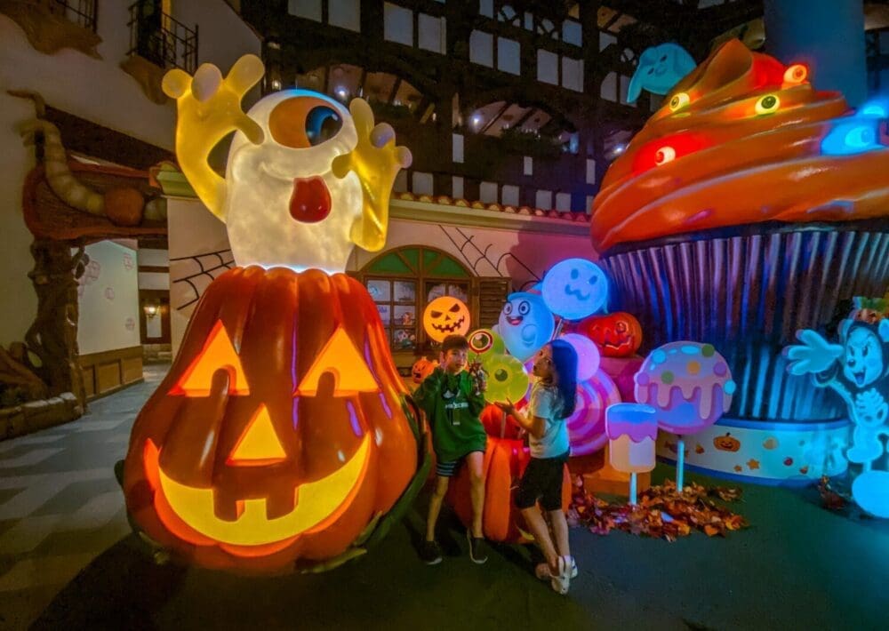 The Best Events to Celebrate Halloween in Korea in Spooky Style 5 halloween in korea | lotte world