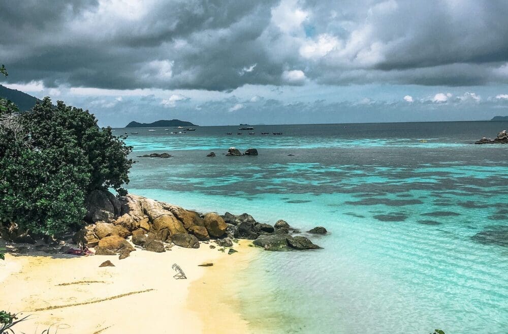 The 5 Spectacular Koh Lipe Beaches | The Best Places to Stay on Each Beach 6 koh lipe beaches | sunrise beach
