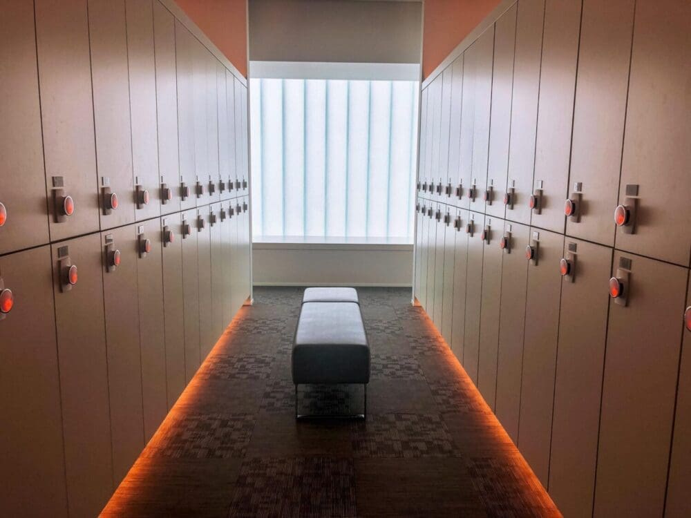 locker room at cimer spa jjimjilbang in incheon