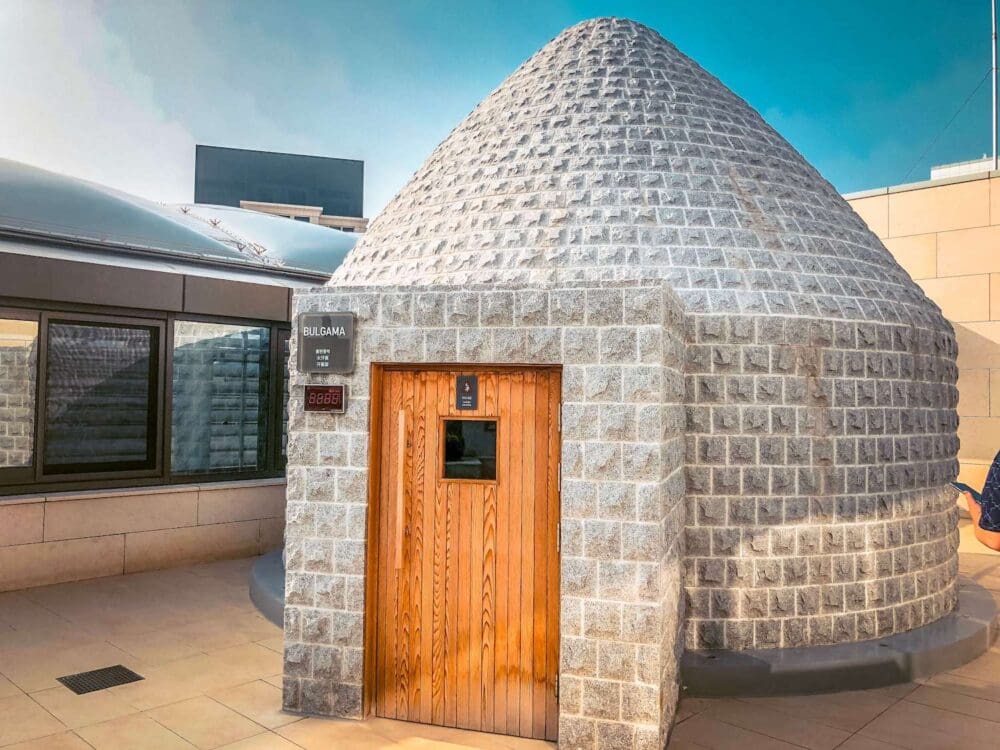 Seoul at Night | 29 Amazing Things for Insomniacs to do After Dark 52 jjimjilbang | traditional kiln sauna