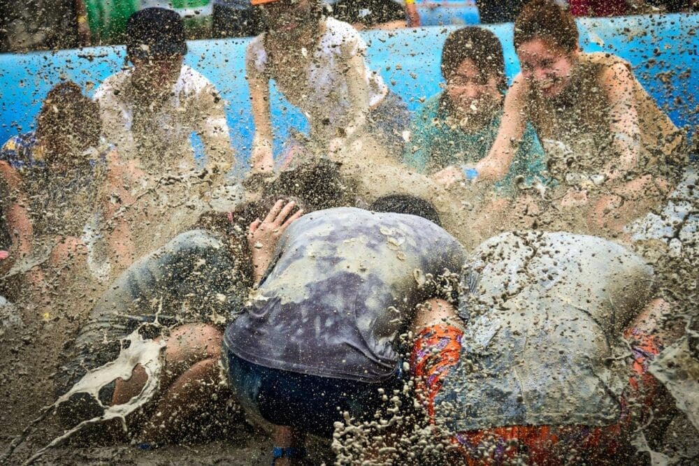 17 Spectacular Beaches in Korea to Beat the Summer Heat 22 boryeong mud festival at daecheon beach