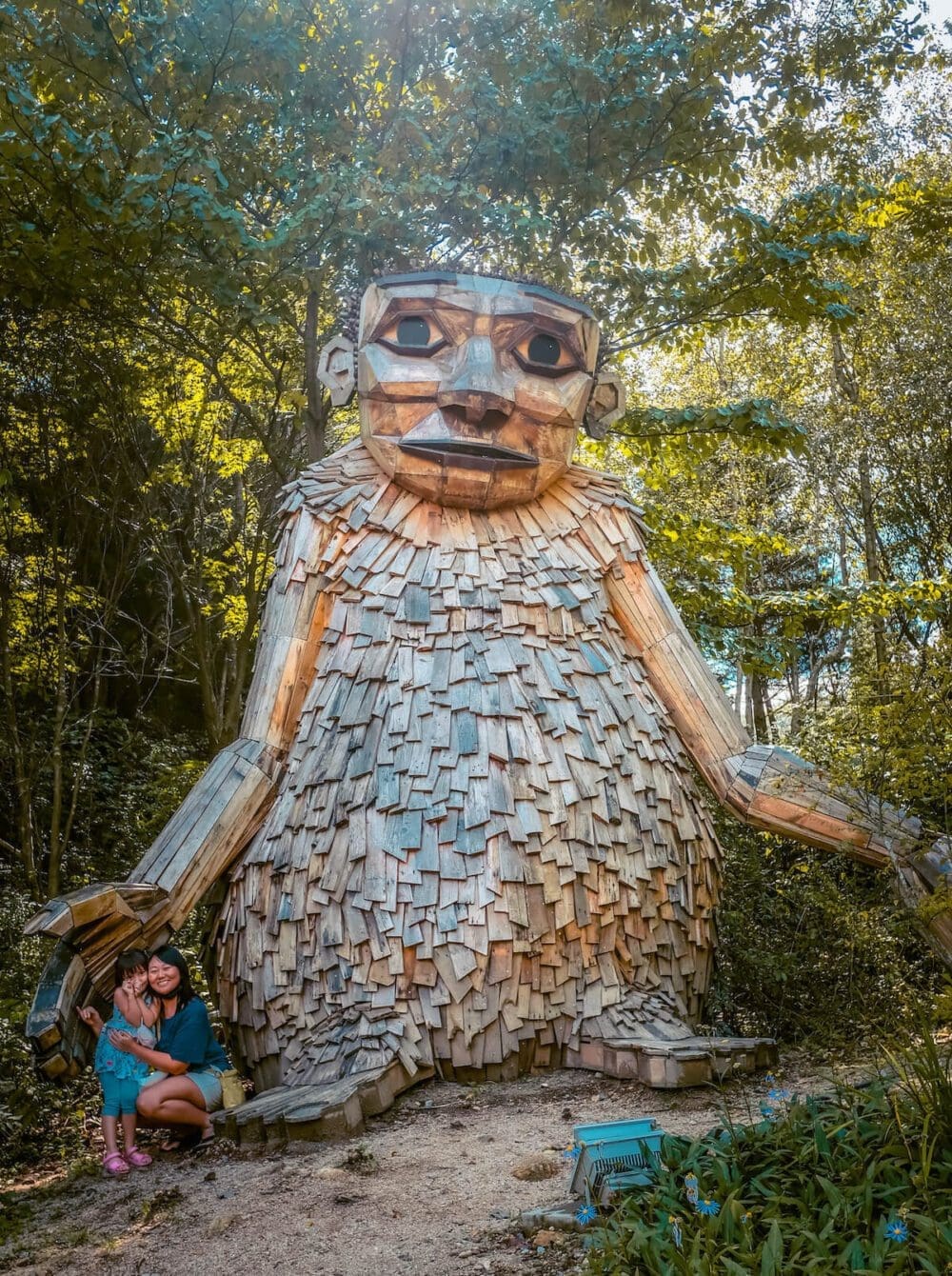 autumn in korea | forgotten giant at Peaceland Korea