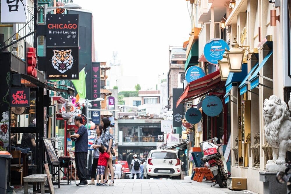 where to stay in seoul | itaewon