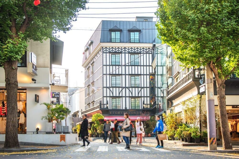 where to stay in seoul | sinsa &amp; apgujeong