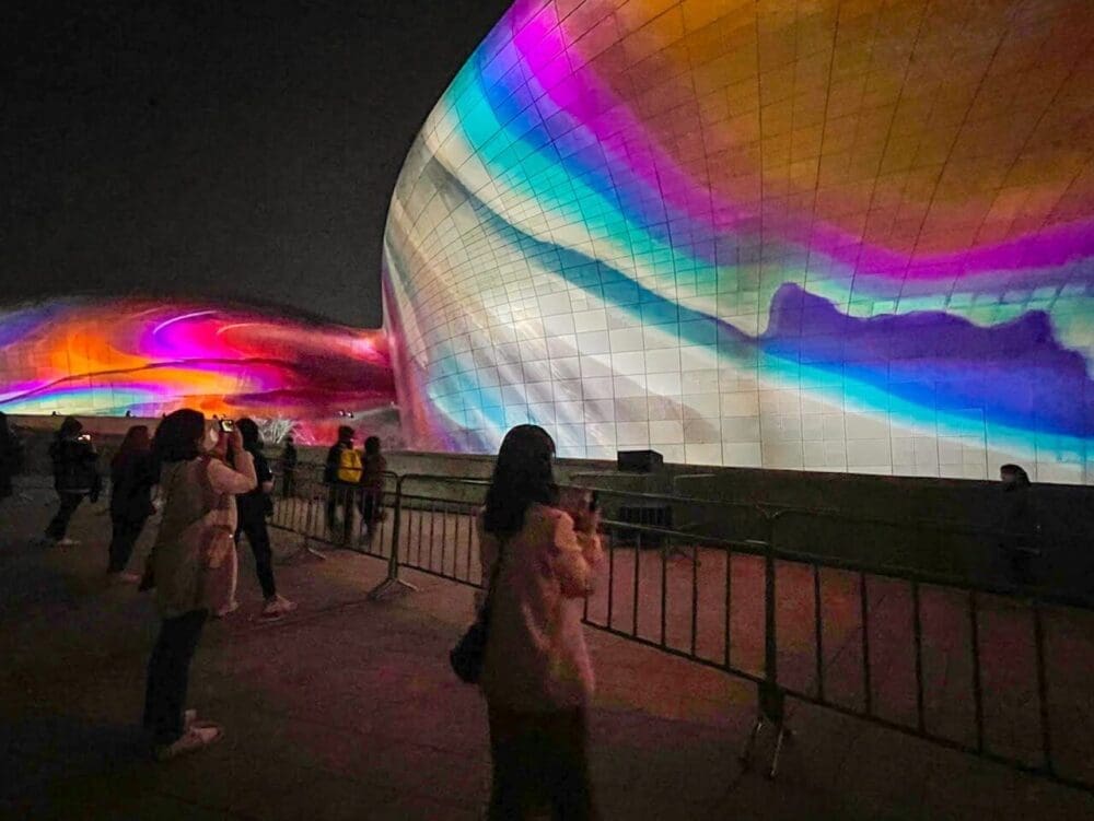 korea in december | seoul light at dongdaemun design plaza