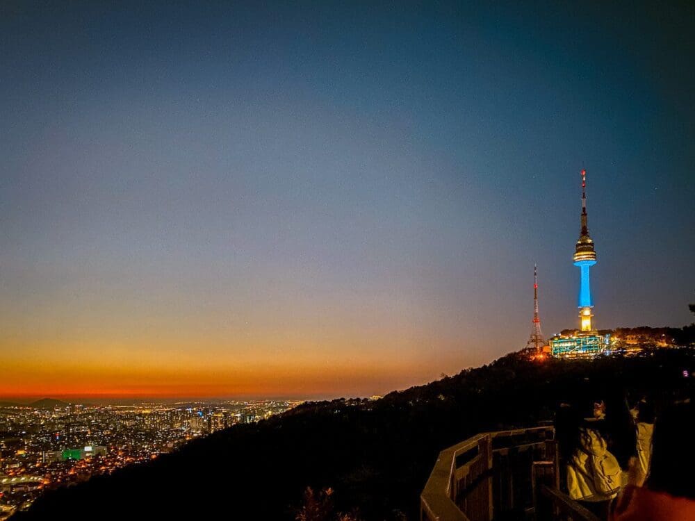 Seoul at Night | 29 Amazing Things for Insomniacs to do After Dark 38 seoul at night | namsan tower