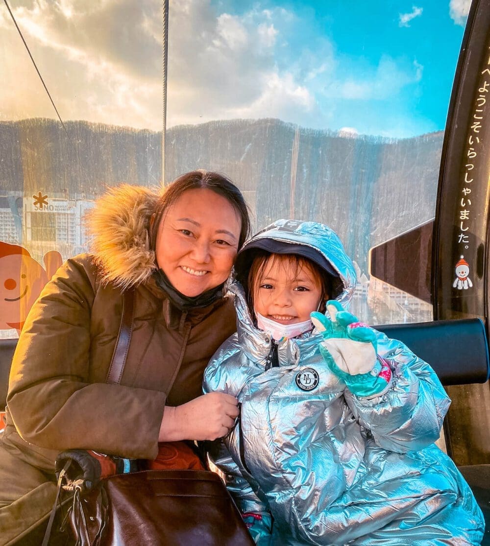 Vivaldi Park Snowy Land Guide 2025 / 26 | The Best Sled Park near Seoul for Winter 6 vivaldi park snowyland gondola