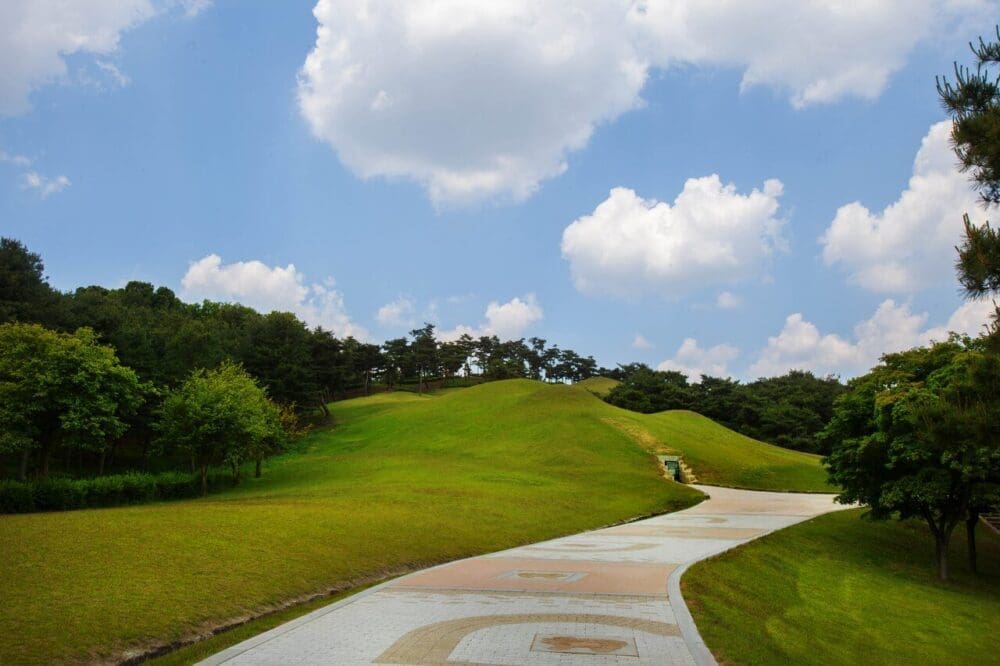 Gongju Travel Guide | 11 Glorious Things to do in this Gem of the Baekje Kingdom 16 gongju | songsan-ri ancient toms