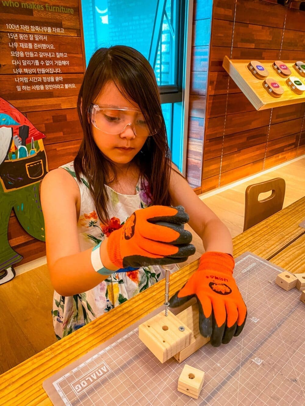 76 Delightful Things to do on a Rainy Day in Seoul (+ Heat and Pollution too!) 34 things to do indoors in seoul with kids | seoul museum of craft art