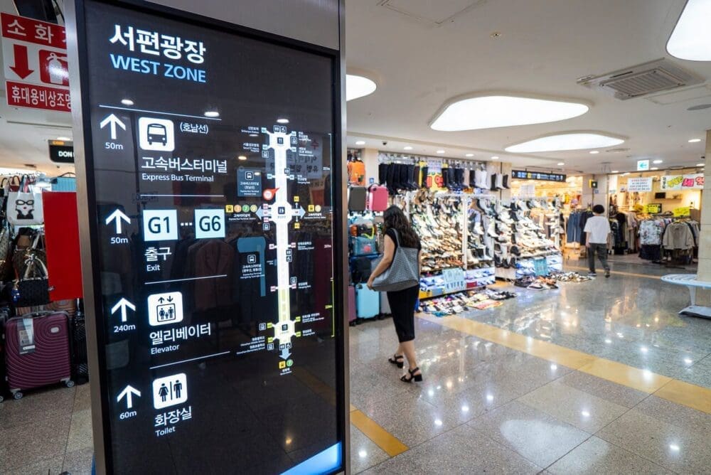 Budget Shopping in Seoul? 7 Cheap Places to Buy the Cutest Fashion, Accessories and Souvenirs 14 budget shopping in seoul | goto mall