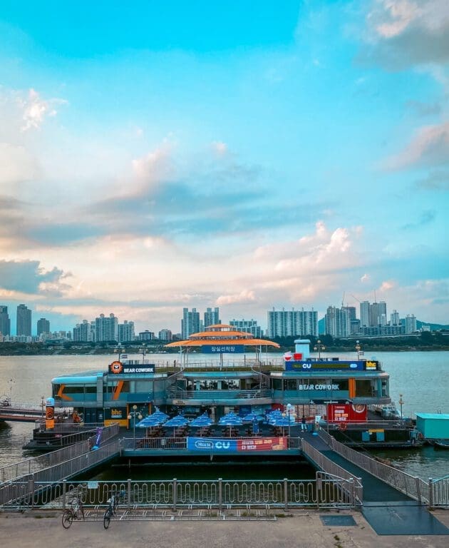 Chuseok in Seoul 2026 | 9 Wonderful Things to do for Korean Thanksgiving 9 ramyun library at jamsil hangang park