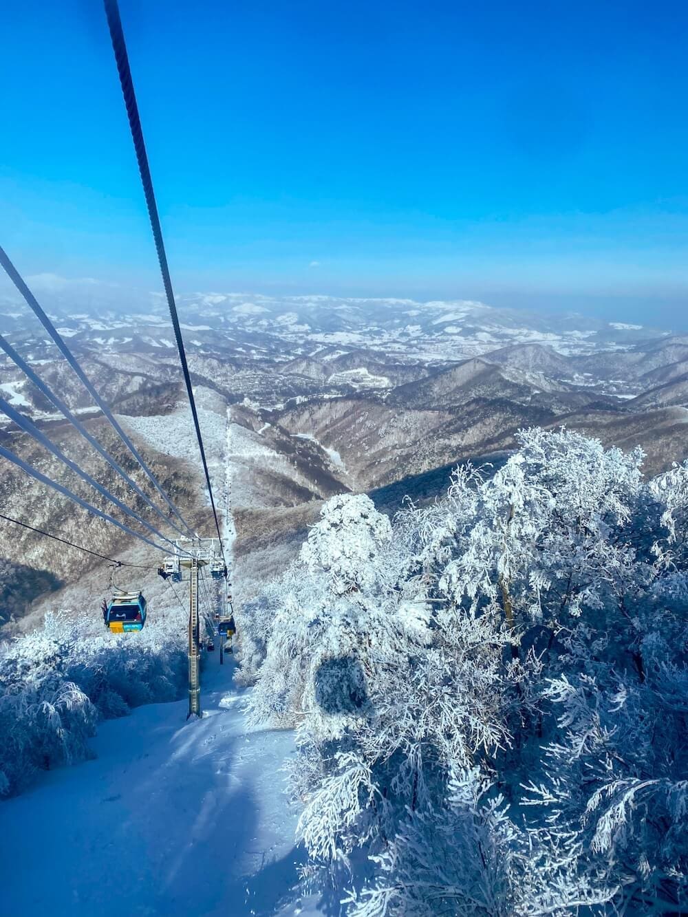 Christmas in Seoul 2026 | The 26 Best Festive Things to Do in Seoul for Christmas 20 balwangsan cable car at yongpyong resort in pyeongchang korea