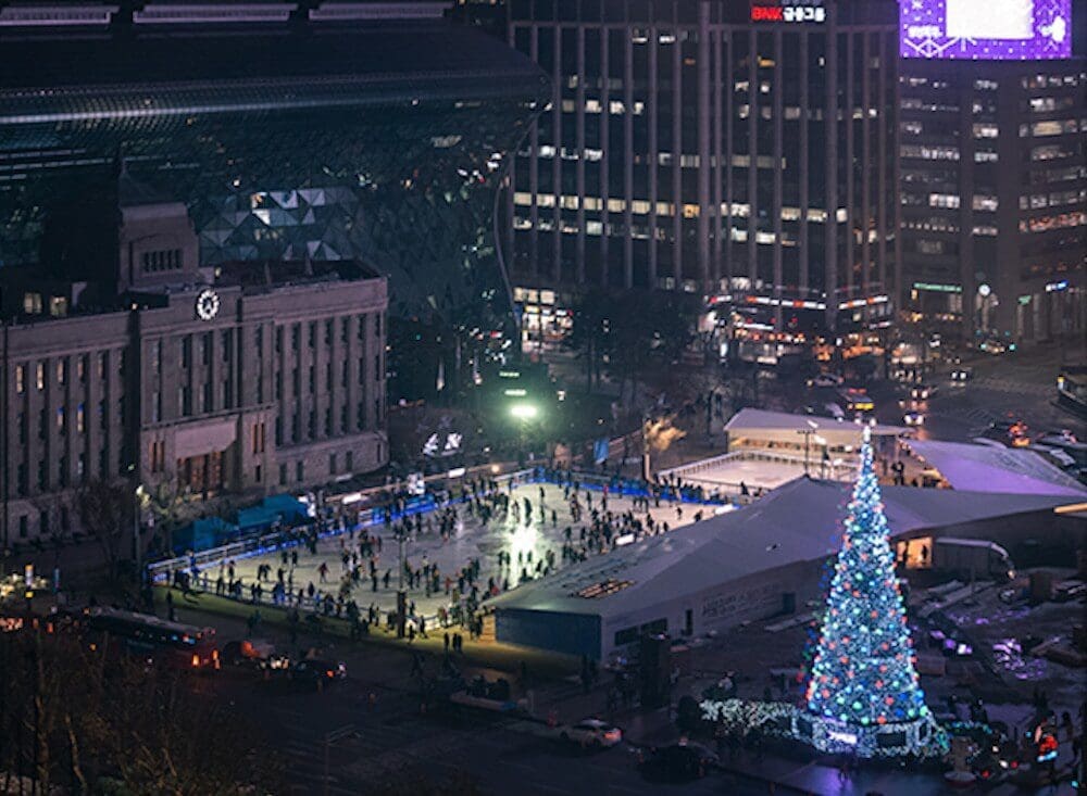 Christmas in Seoul 2026 | The 26 Best Festive Things to Do in Seoul for Christmas 26 christmas in seoul | seoul plaza ice rink