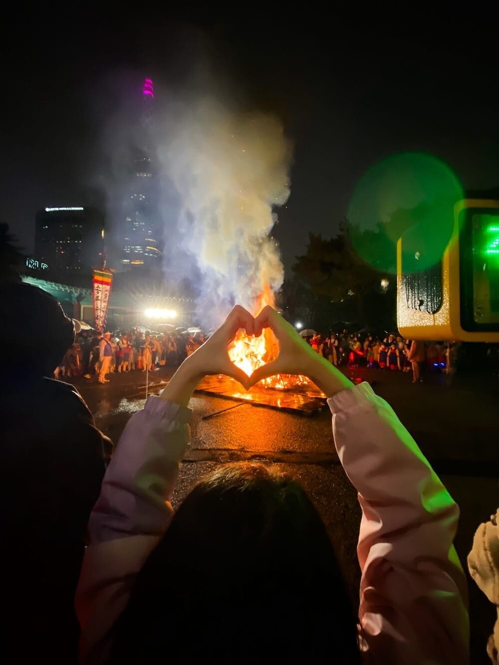 Jeongwol Daeboreum Fire Festival | 7 Places to Celebrate the Great Full Moon in South Korea 23 jeongwol daeboreum | seokchon lake