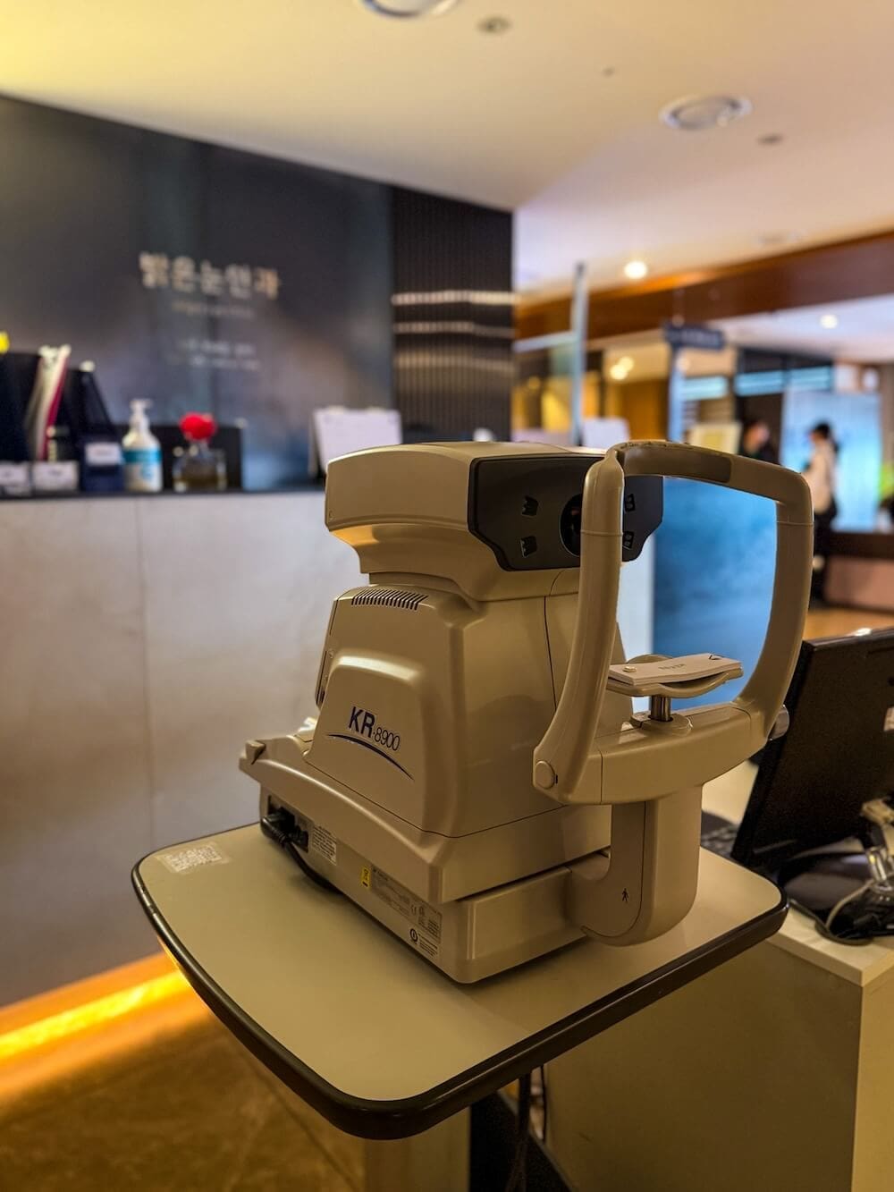 vision correction in korea for foreigners | bright eye clinic