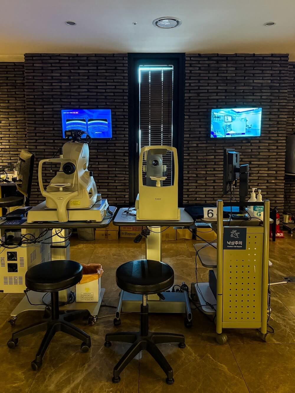laser eye surgery in korea | machines for eye exams