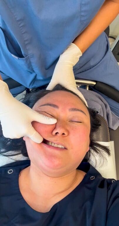 buccal massage to address facial asymmetry at duna clinic in seoul korea