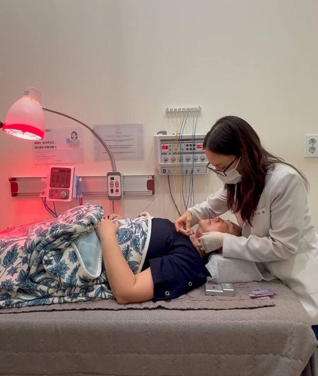 acupuncture treatment at duna clinic in seoul korea